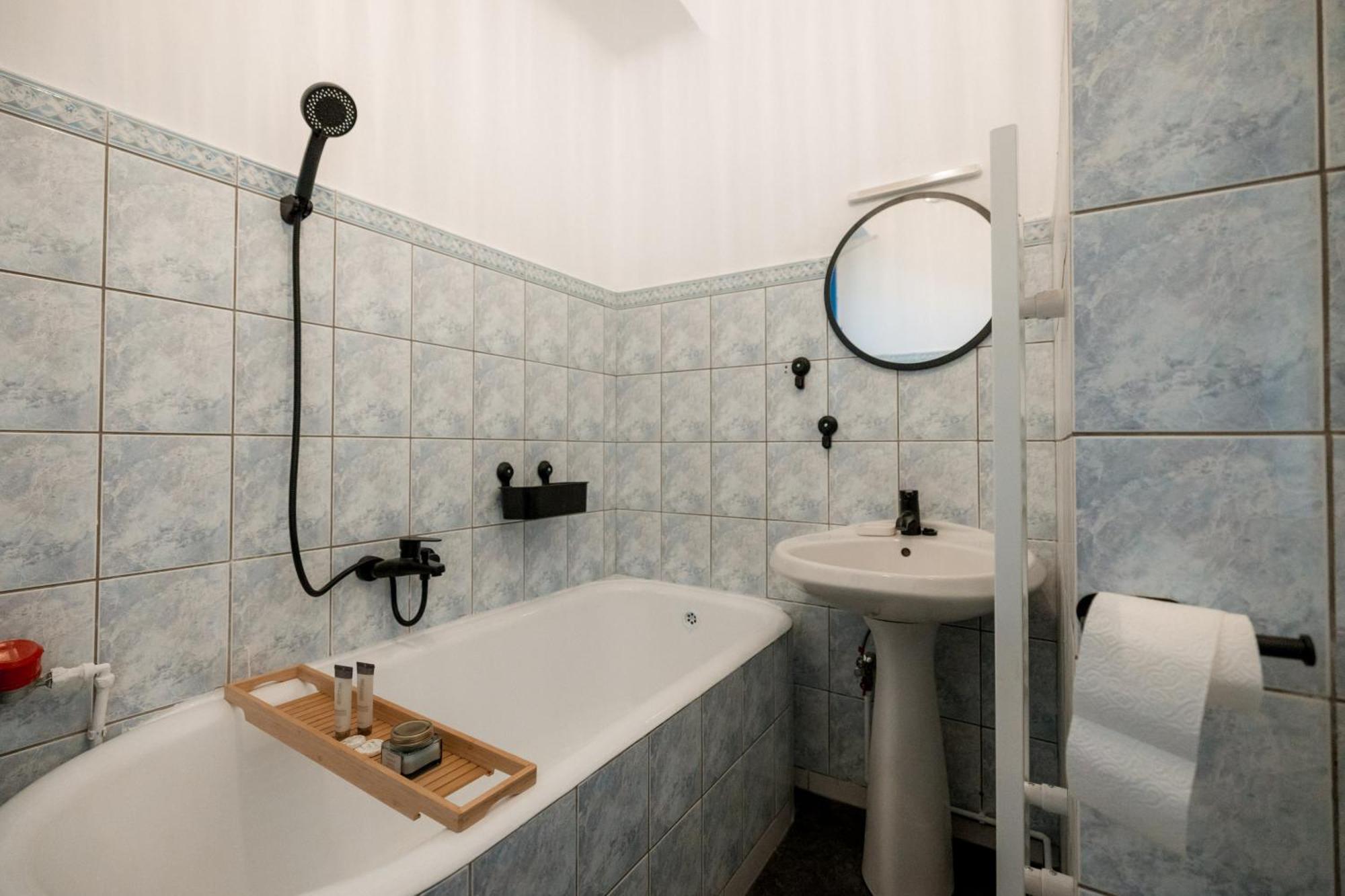 Decebal Central Studio - Elegant And Cozy Stay Arad Luaran gambar