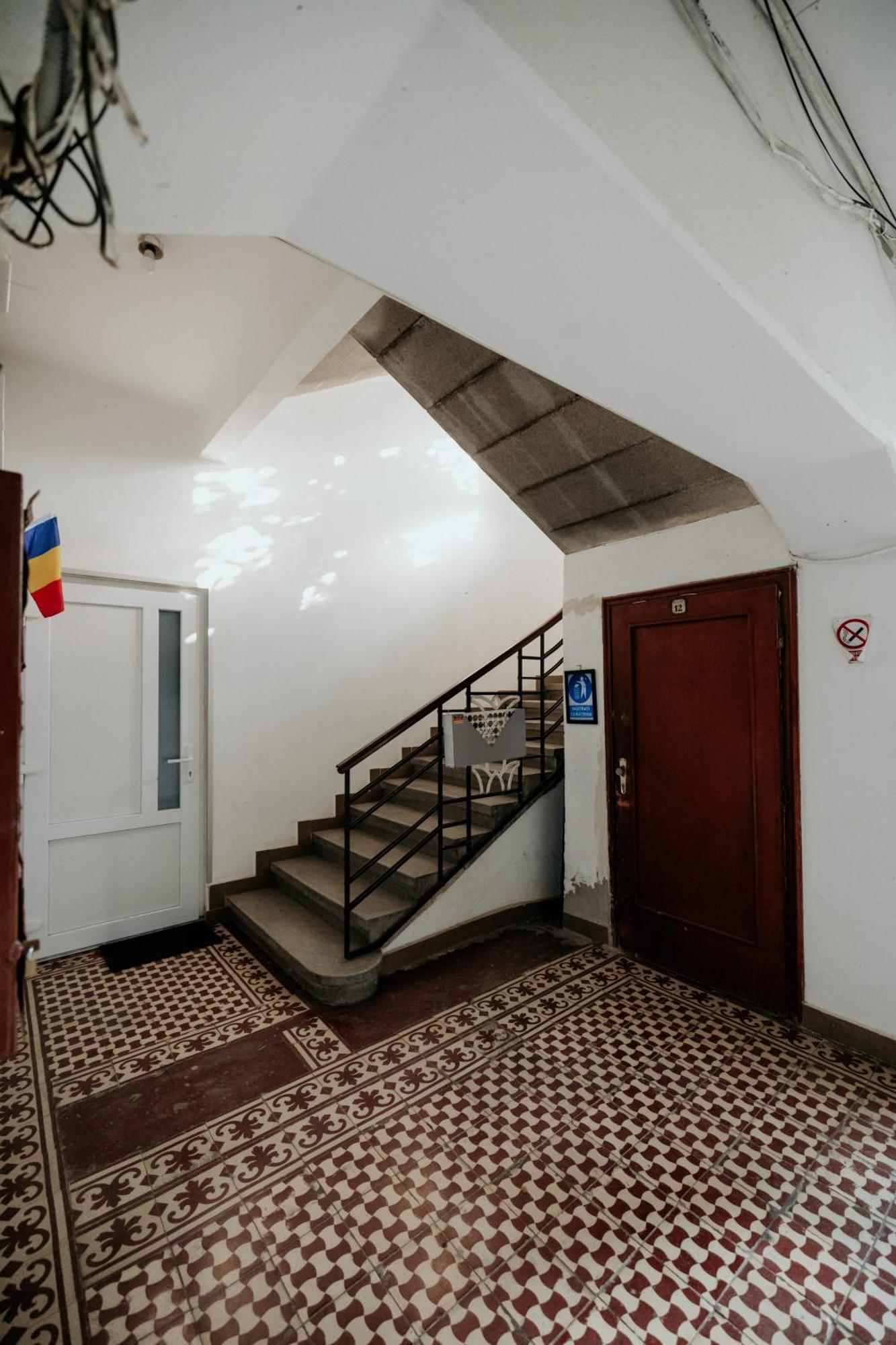 Decebal Central Studio - Elegant And Cozy Stay Arad Luaran gambar